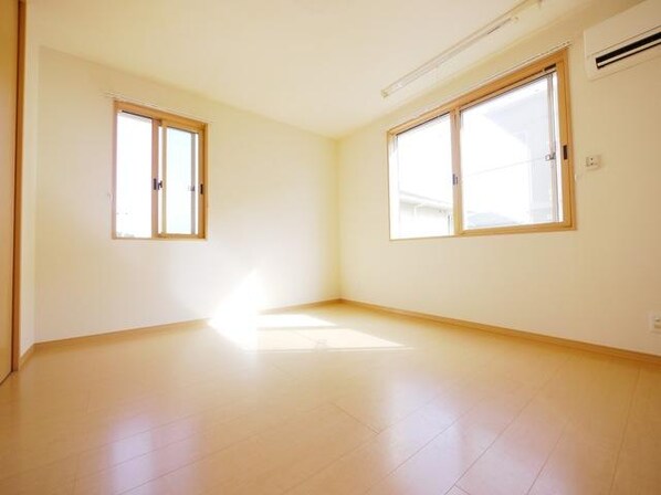 クレール四季彩の丘参番館の物件内観写真